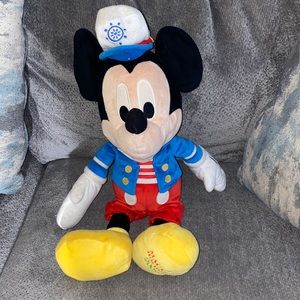Disney Macy’s Stuffed Animal Mickey Mouse 2009